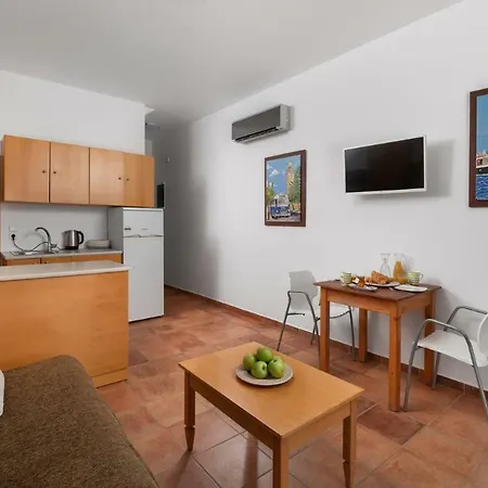 George's Lägenhet Líndos